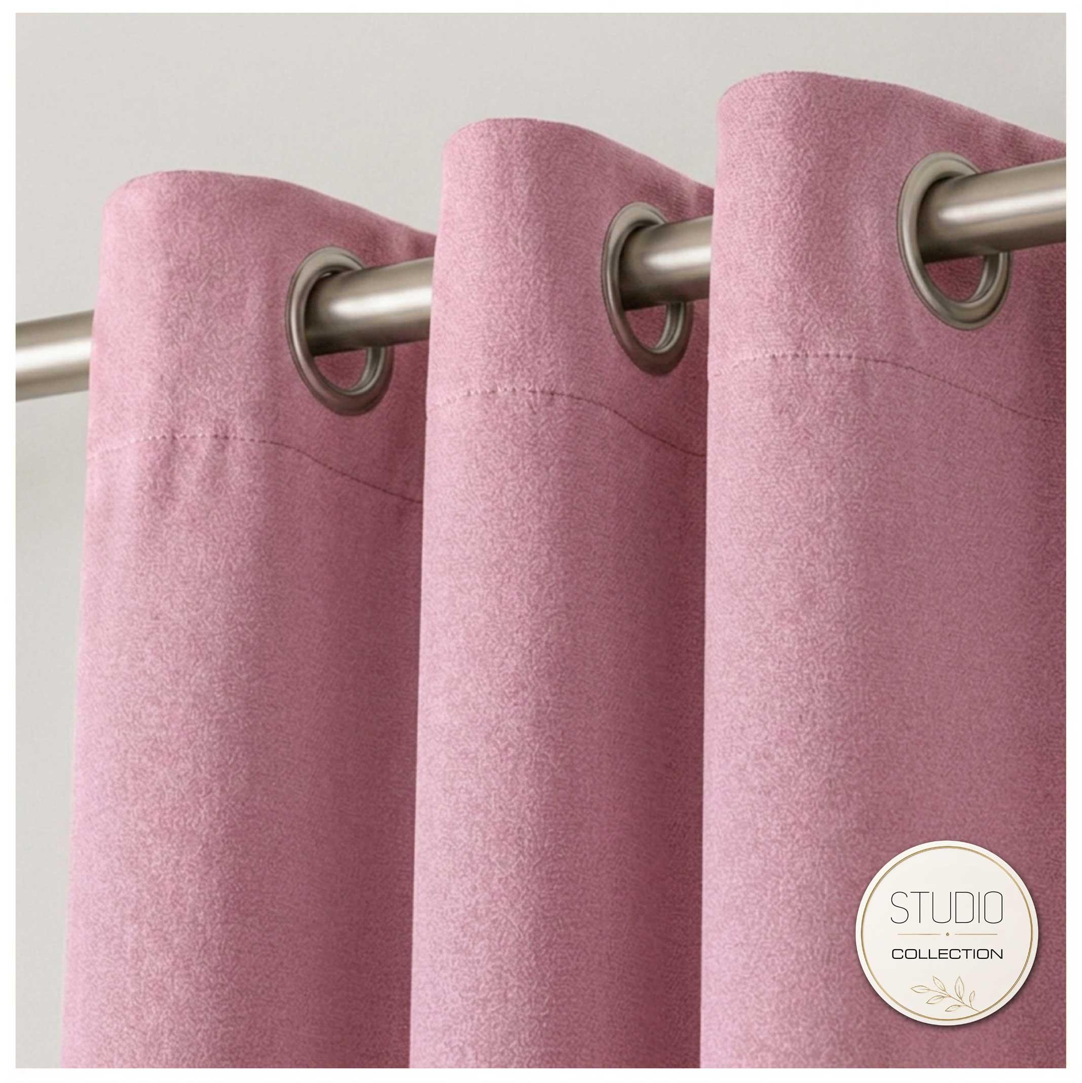 Zasłona Velvet na Przelotkach 140 × 245 cm – Różowa